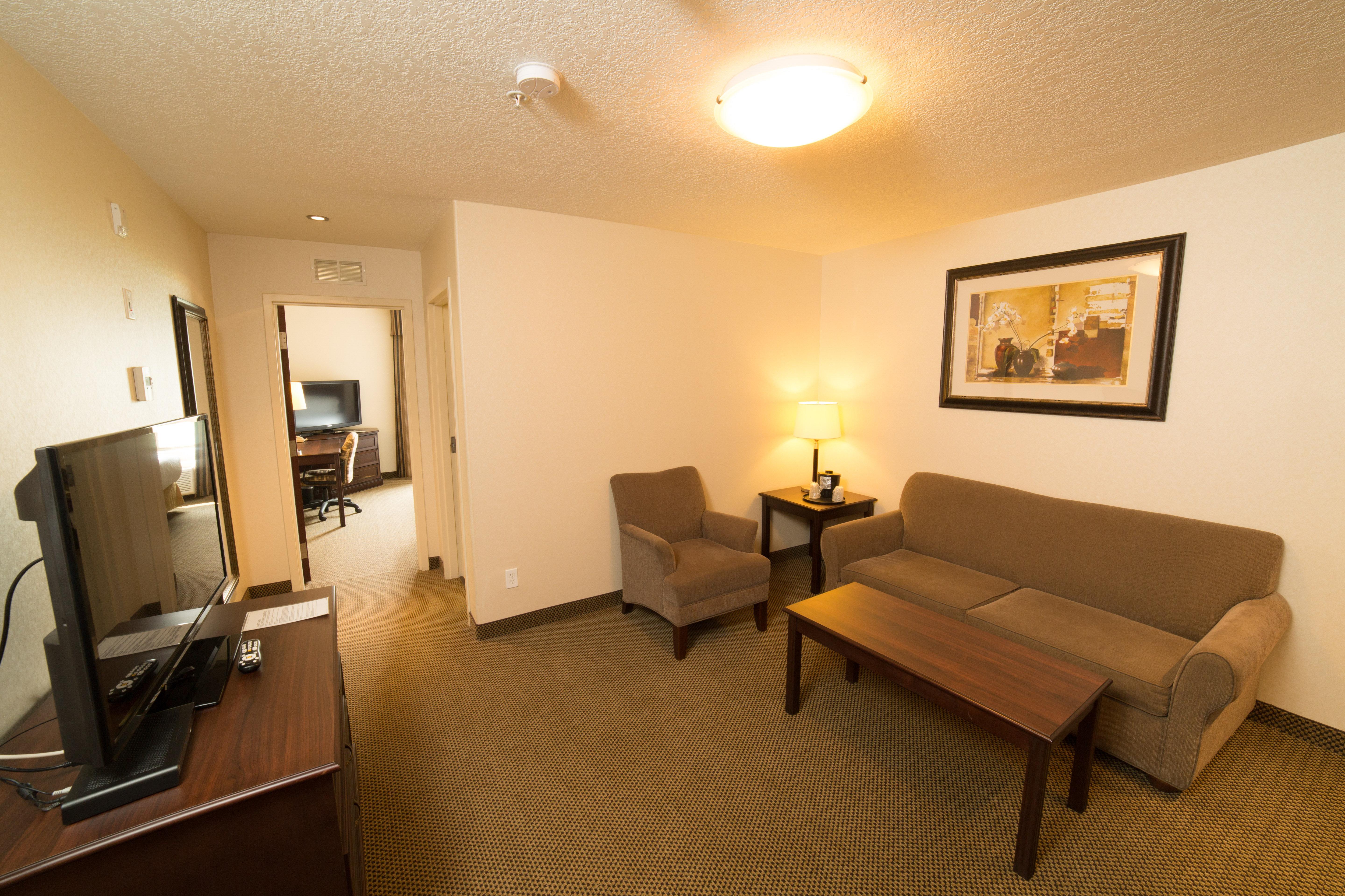 Holiday Inn Express & Suites Whitecourt By Ihg Exterior foto