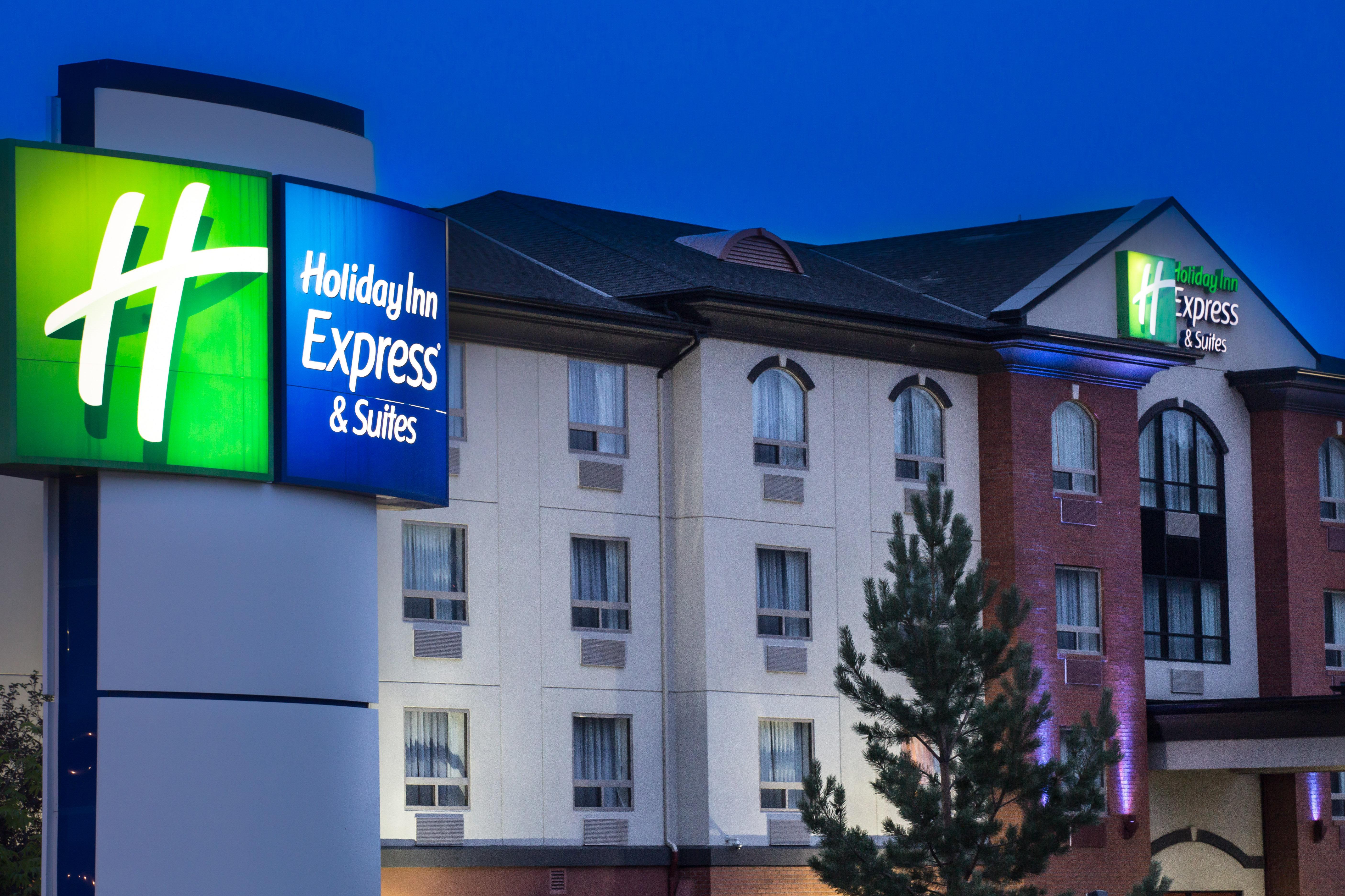 Holiday Inn Express & Suites Whitecourt By Ihg Exterior foto